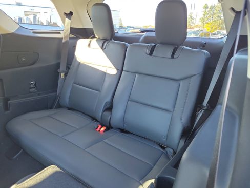 New 2026 Ford Explorer Active w/ Active Comfort Package image 12