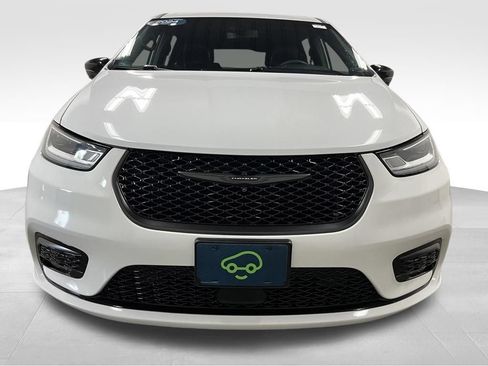Used 2024 Chrysler Pacifica Limited FWD image 10