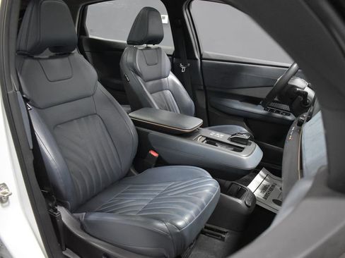 Certified 2023 Nissan Ariya AWD/4WD image 14