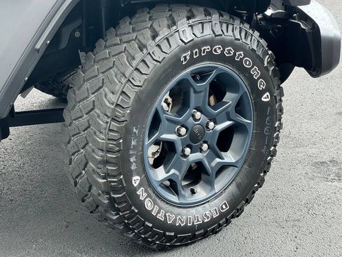 Used 2023 Jeep Wrangler Unlimited w/ Cold Weather Group AWD/4WD image 10