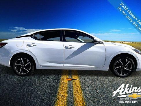 Used 2025 Nissan Sentra SV image 16