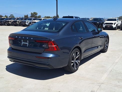 Used 2024 Volvo S60 B5 Core FWD image 5