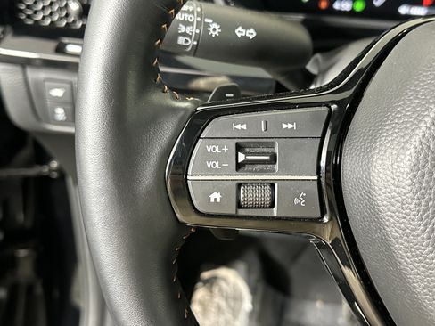 Used 2025 Honda CR-V Sport Touring image 29