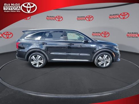 Used 2023 Kia Sorento EX image 9