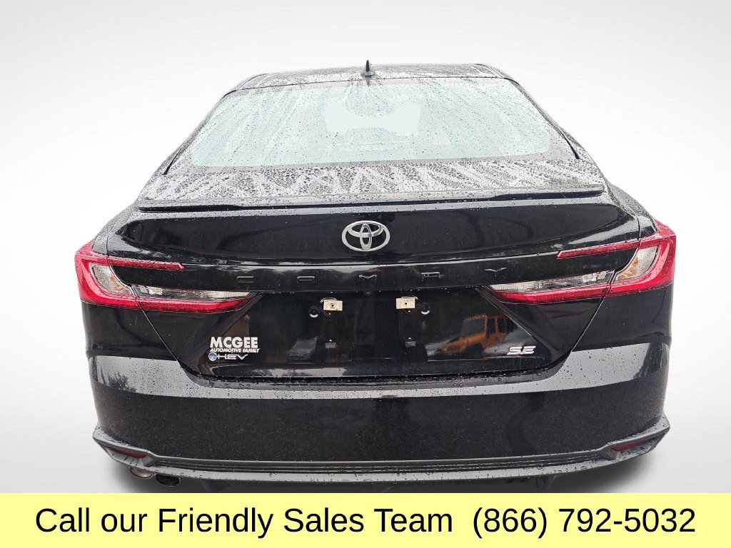Certified 2025 Toyota Camry SE FWD image 5