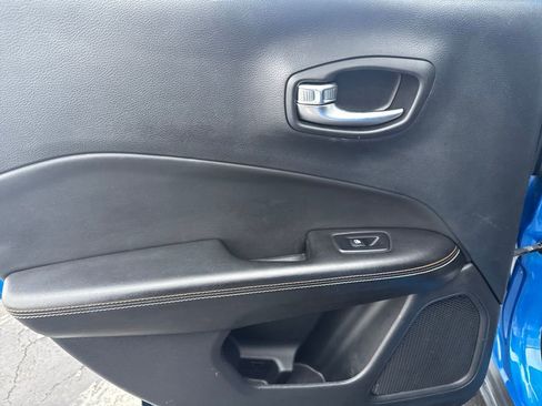 Certified 2021 Jeep Compass Latitude w/ Convenience Group image 31