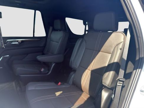 New 2026 Chevrolet Tahoe High Country AWD/4WD image 12