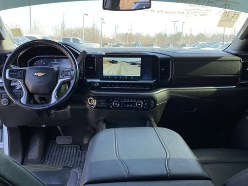 Used 2024 Chevrolet Silverado 2500 LTZ w/ LTZ Convenience Package image 26