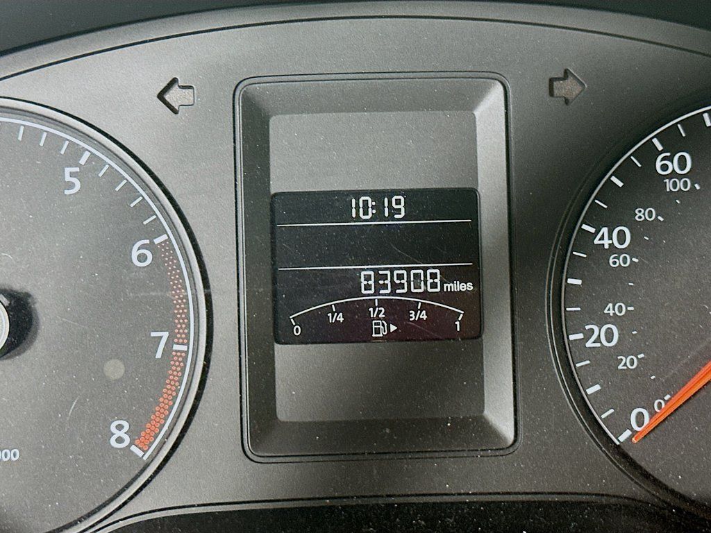 Used 2011 Volkswagen Jetta SE FWD image 14