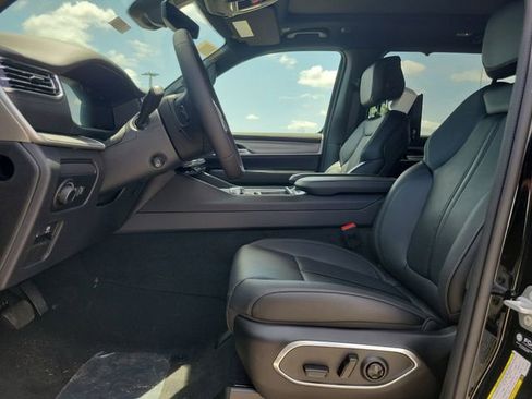New 2026 Jeep Grand Wagoneer L Limited AWD/4WD image 15