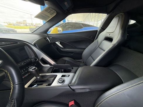 Used 2016 Chevrolet Corvette Z06 w/ 3LZ Preferred Equipment Group RWD image 11