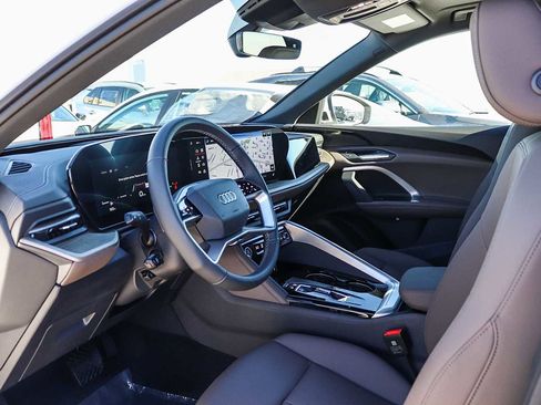 New 2025 Audi Q5 Premium image 22