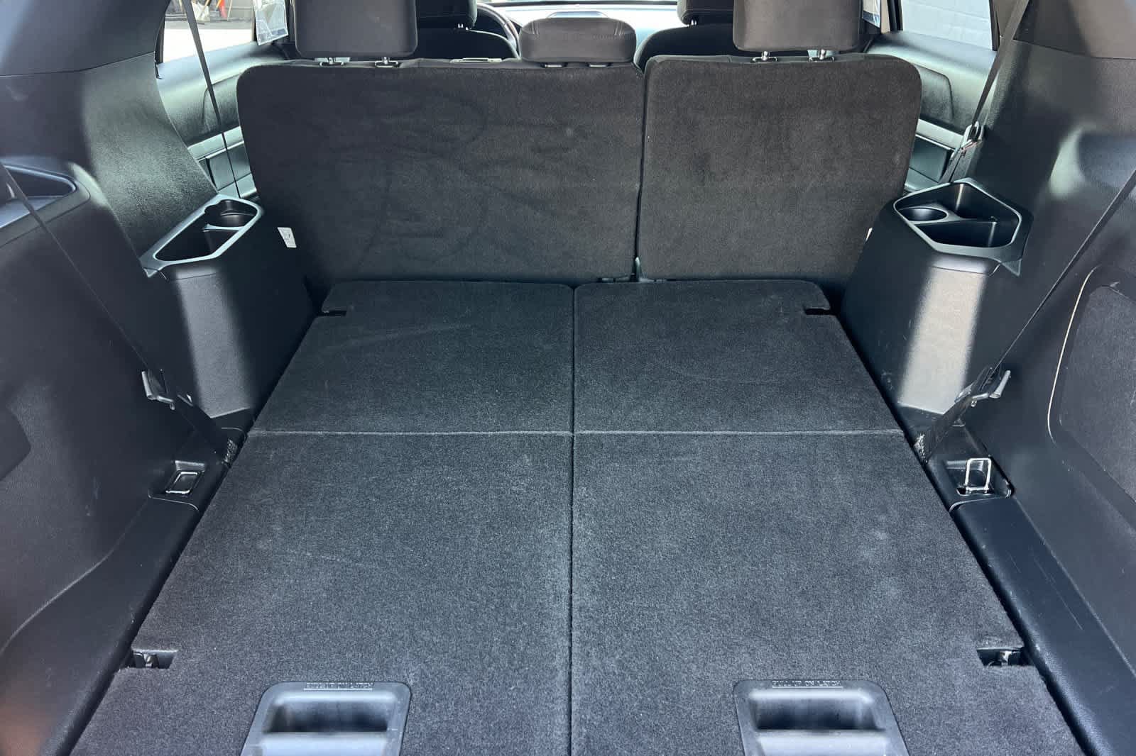 Used 2017 Ford Explorer XLT FWD image 17
