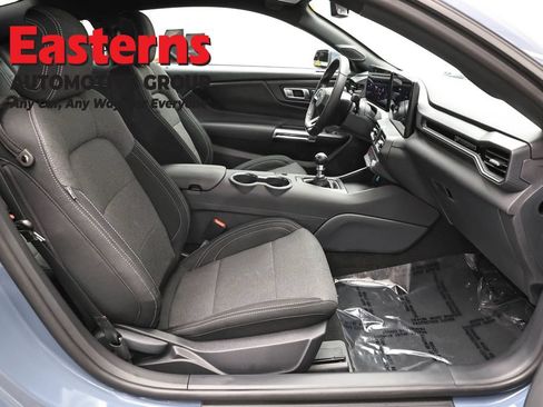Used 2025 Ford Mustang GT RWD image 21
