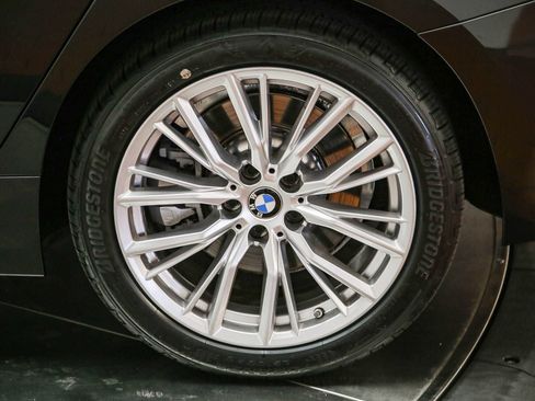 Certified 2024 BMW 330i Sedan w/ Convenience Package RWD image 11