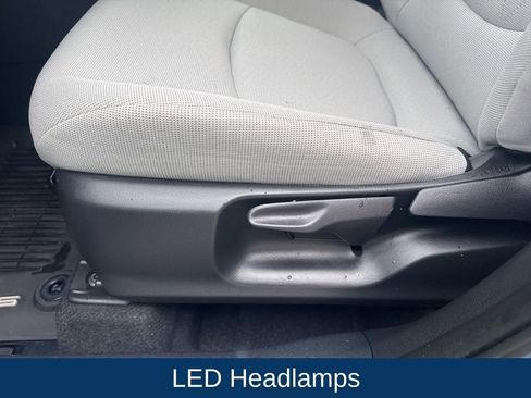 Used 2025 Toyota Corolla Cross L FWD image 11