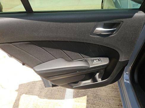 Used 2022 Dodge Charger SXT w/ Blacktop Package image 13