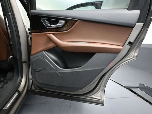 Used 2017 Audi Q7 3.0T Premium Plus image 49