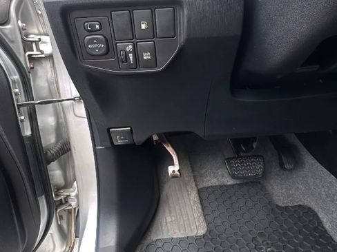 Used 2013 Toyota Prius Prime Plug-In Hybrid FWD image 12