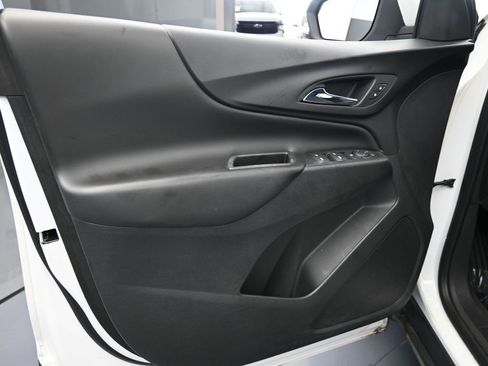 Used 2021 Chevrolet Equinox LT image 15