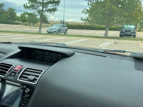 Used 2018 Subaru Forester 2.5i Limited AWD/4WD image 11