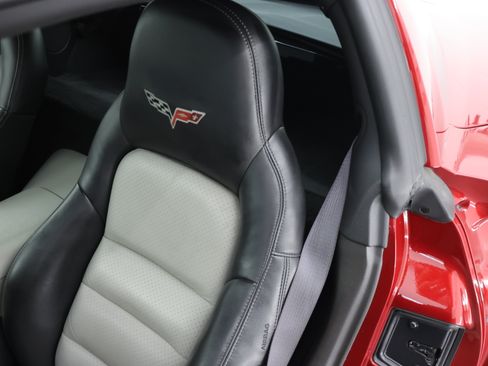 Used 2009 Chevrolet Corvette Coupe w/ Preferred Equipment Group RWD image 33