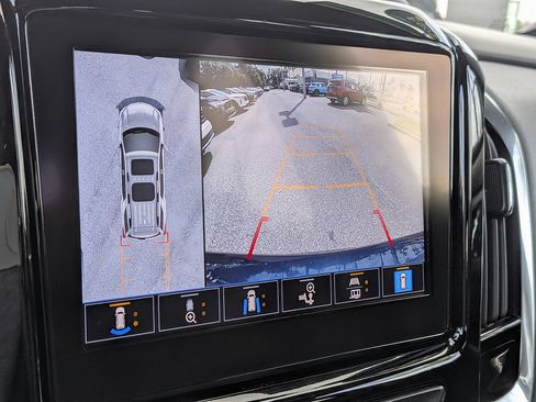 Certified 2023 Chevrolet Traverse LT w/ LT Premium Package AWD/4WD image 20
