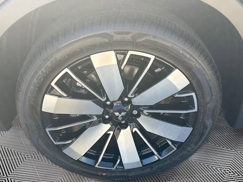 New 2026 Mitsubishi Outlander SE image 32