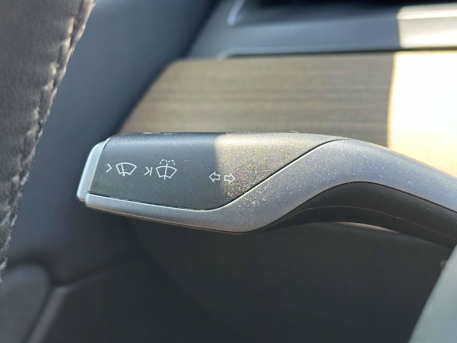 Used 2021 Tesla Model Y Long Range AWD/4WD image 25