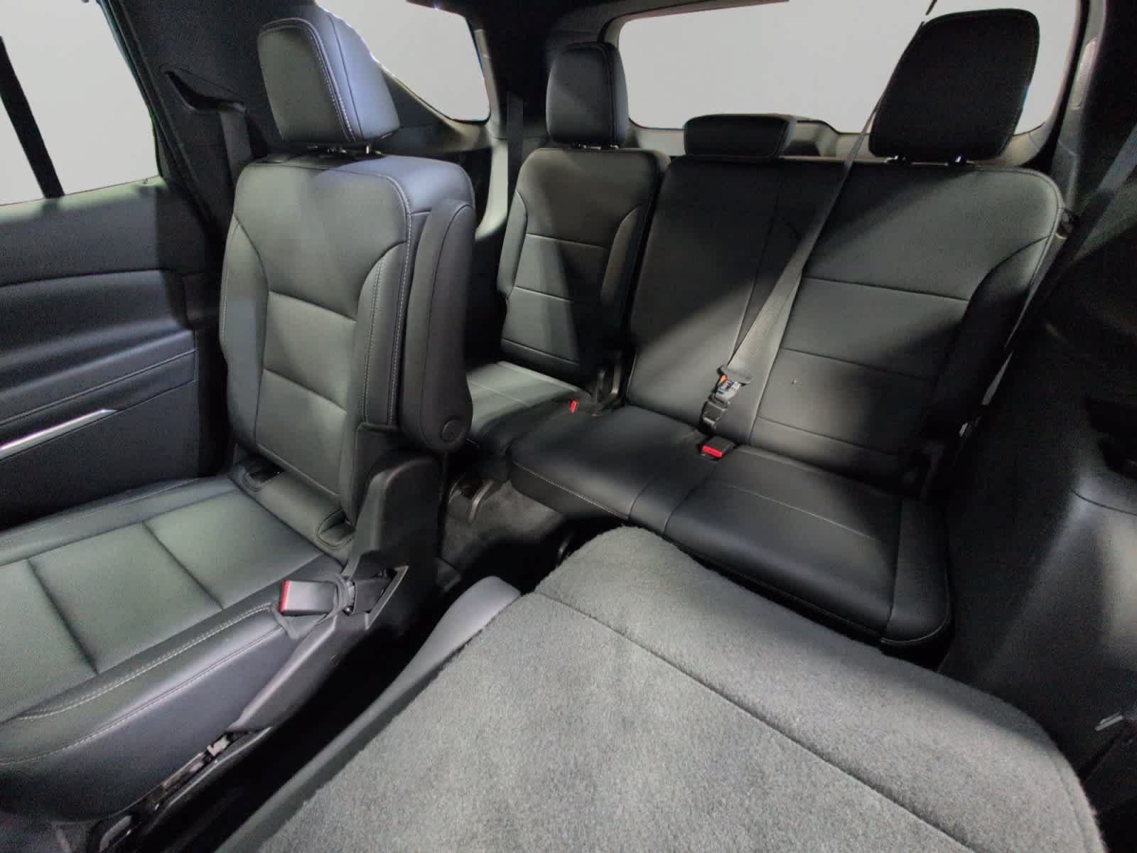 Used 2026 Chevrolet Traverse LT AWD/4WD image 13