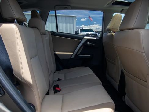 Used 2015 Toyota RAV4 Limited FWD image 16