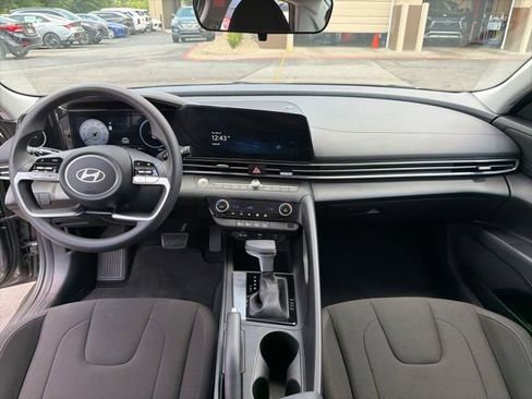Certified 2024 Hyundai Elantra SEL FWD image 26