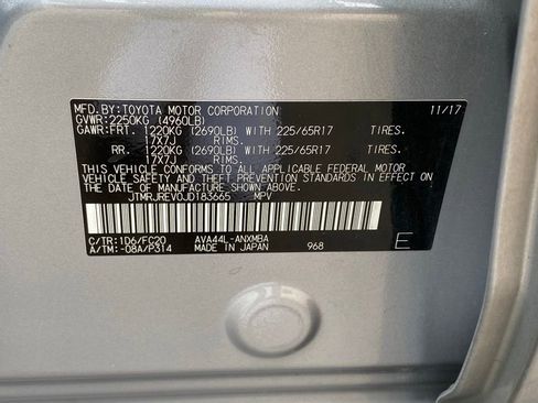 Used 2018 Toyota RAV4 XLE AWD/4WD image 34