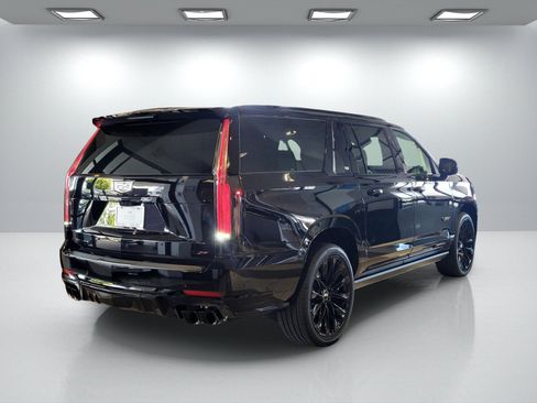 New 2026 Cadillac Escalade ESV V w/ LPO, ONYX Package AWD/4WD image 3