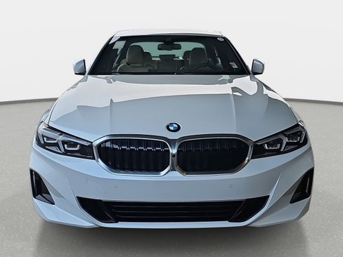 Certified 2025 BMW 330i Sedan w/ Premium Package image 2