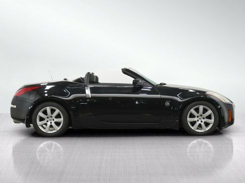 Used 2005 Nissan 350Z Touring RWD image 6