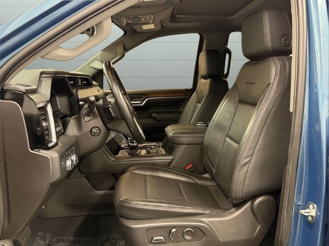 Used 2024 GMC Sierra 1500 Denali w/ Denali Reserve Package AWD/4WD image 12