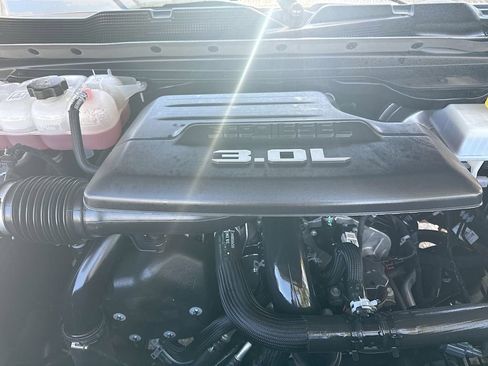 Used 2022 RAM 1500 Laramie RWD image 31