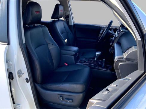 Used 2023 Toyota 4Runner TRD Off-Road Premium w/ Moonroof Package AWD/4WD image 9
