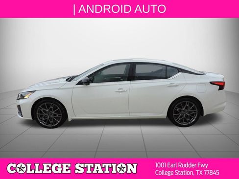 Certified 2023 Nissan Altima 2.0 SR FWD image 7