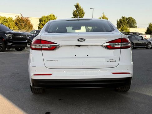 Used 2019 Ford Fusion SE FWD image 10
