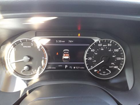 Certified 2025 Nissan Rogue SV AWD/4WD image 12