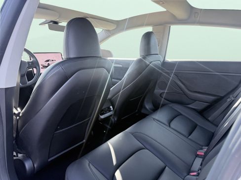 Used 2023 Tesla Model 3 Standard Range image 36