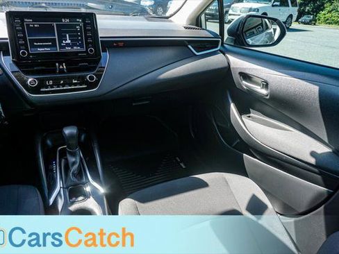 Used 2021 Toyota Corolla LE FWD image 24