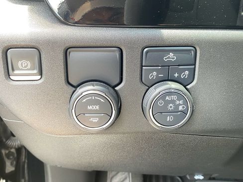 Used 2023 Chevrolet Silverado 1500 RST RWD image 16