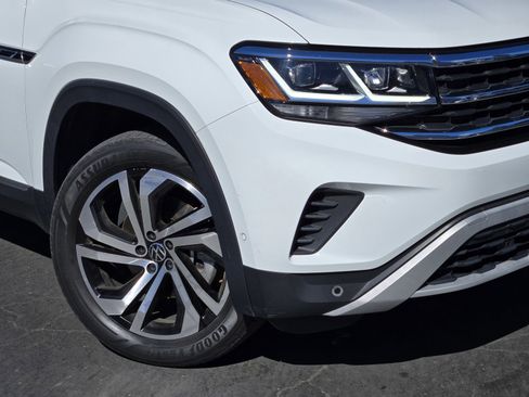 Used 2021 Volkswagen Atlas Cross Sport SEL Premium image 9