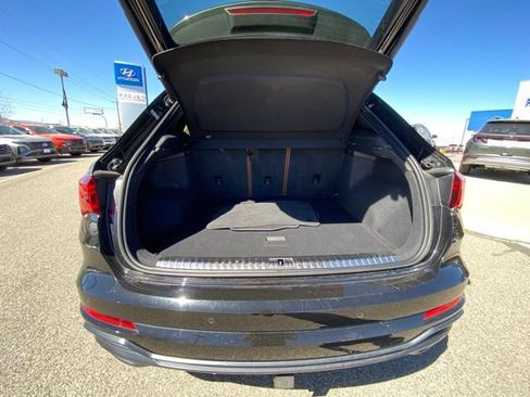 Used 2022 Audi Q3 2.0T Premium AWD/4WD image 9
