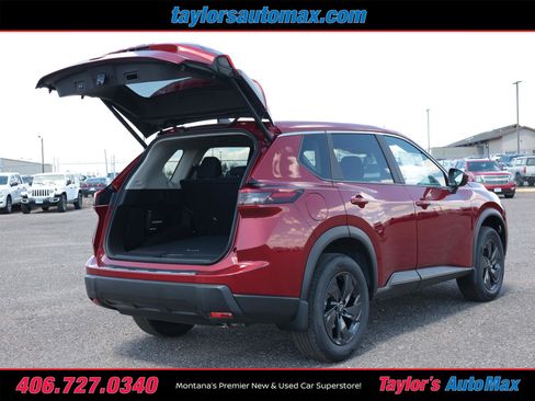 New 2026 Nissan Rogue SV w/ Cold Weather Package AWD/4WD image 29