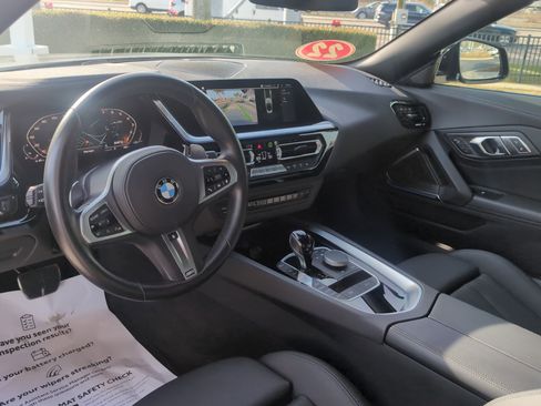 Used 2022 BMW Z4 M40i w/ Driving Assistance Package image 29