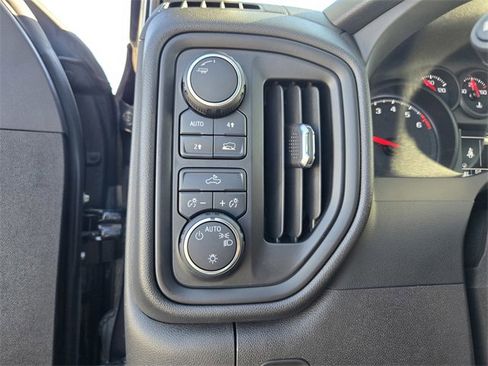 Used 2023 Chevrolet Silverado 1500 Custom image 21